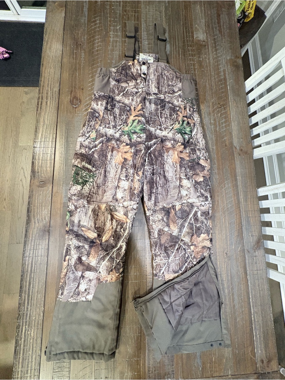 Magellan Outdoors Insulated Hunting Bibs RealTree Edge - Medium